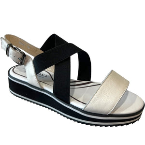 VIA NOVA IHEAP White & Black Flat Sandals